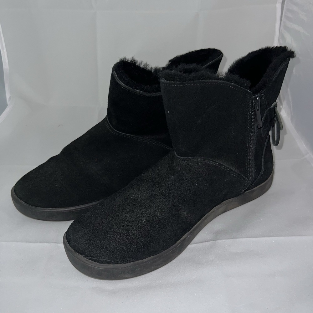 Koolaburra UGG Women's Black Boots Size 9 Faux Fur Lined Side Zip 1019362